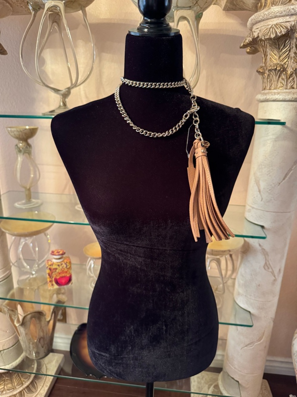 GUCCI CHAIN TASSEL GOLD / BEIGE LEATHER BELT NEW WITH TAGS - Picture 12 of 16